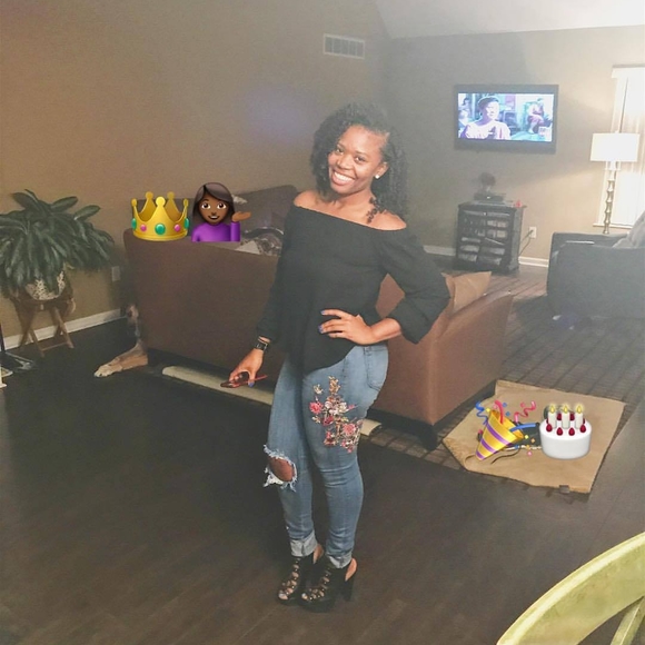 Meet your Posher, Nijya - Picture 1 of 1